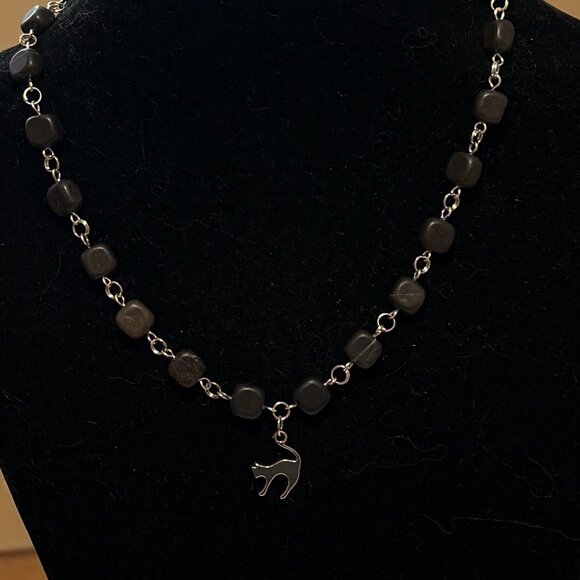 Genuine Black Agate Short Necklace, Gemstone Cube & Cute Slim Cat Pendant - Picture 3 of 12